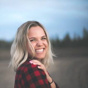 Meet your Poshers, Pine & Pony